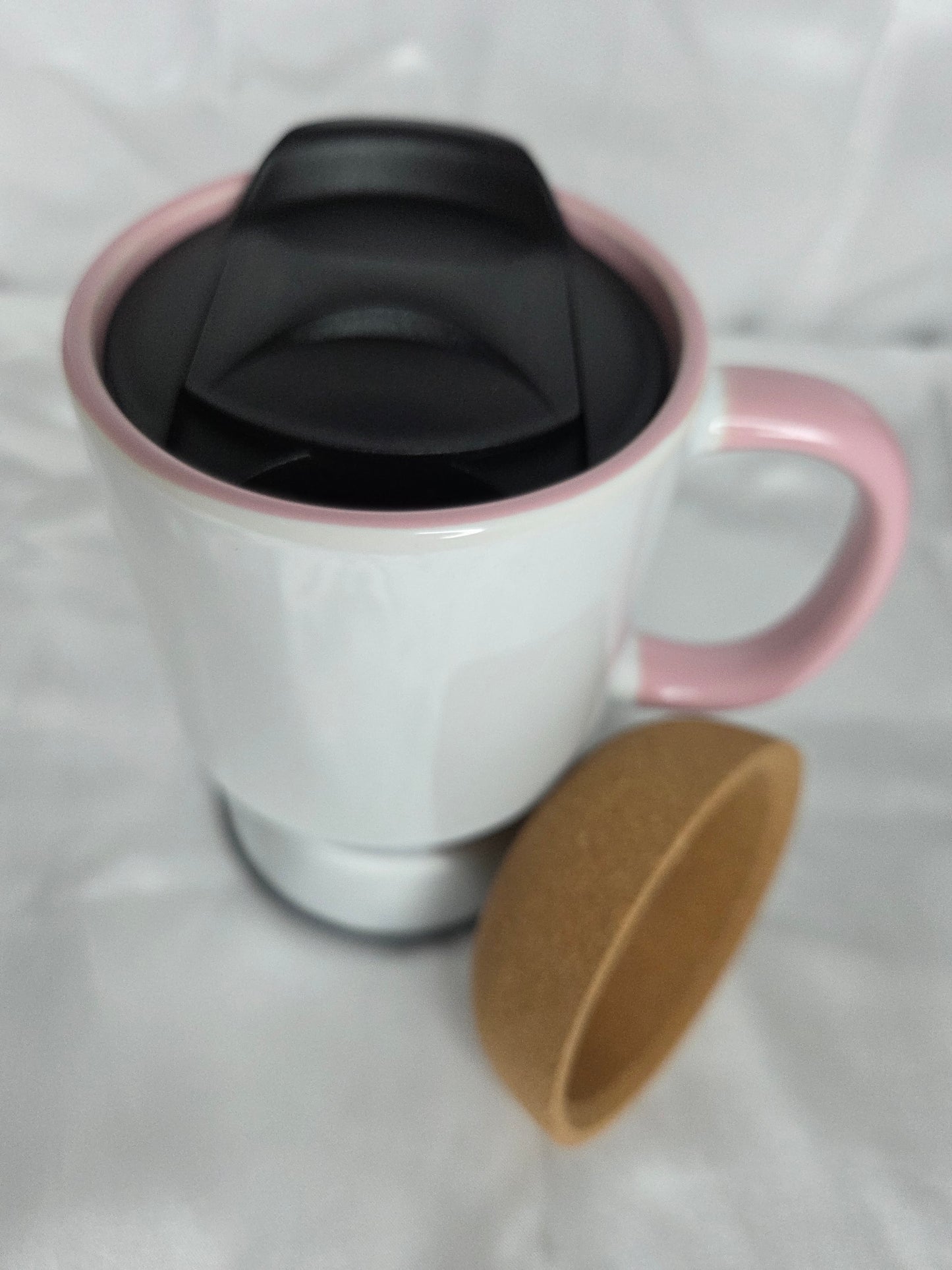 Custom ceramic mug - pink handle