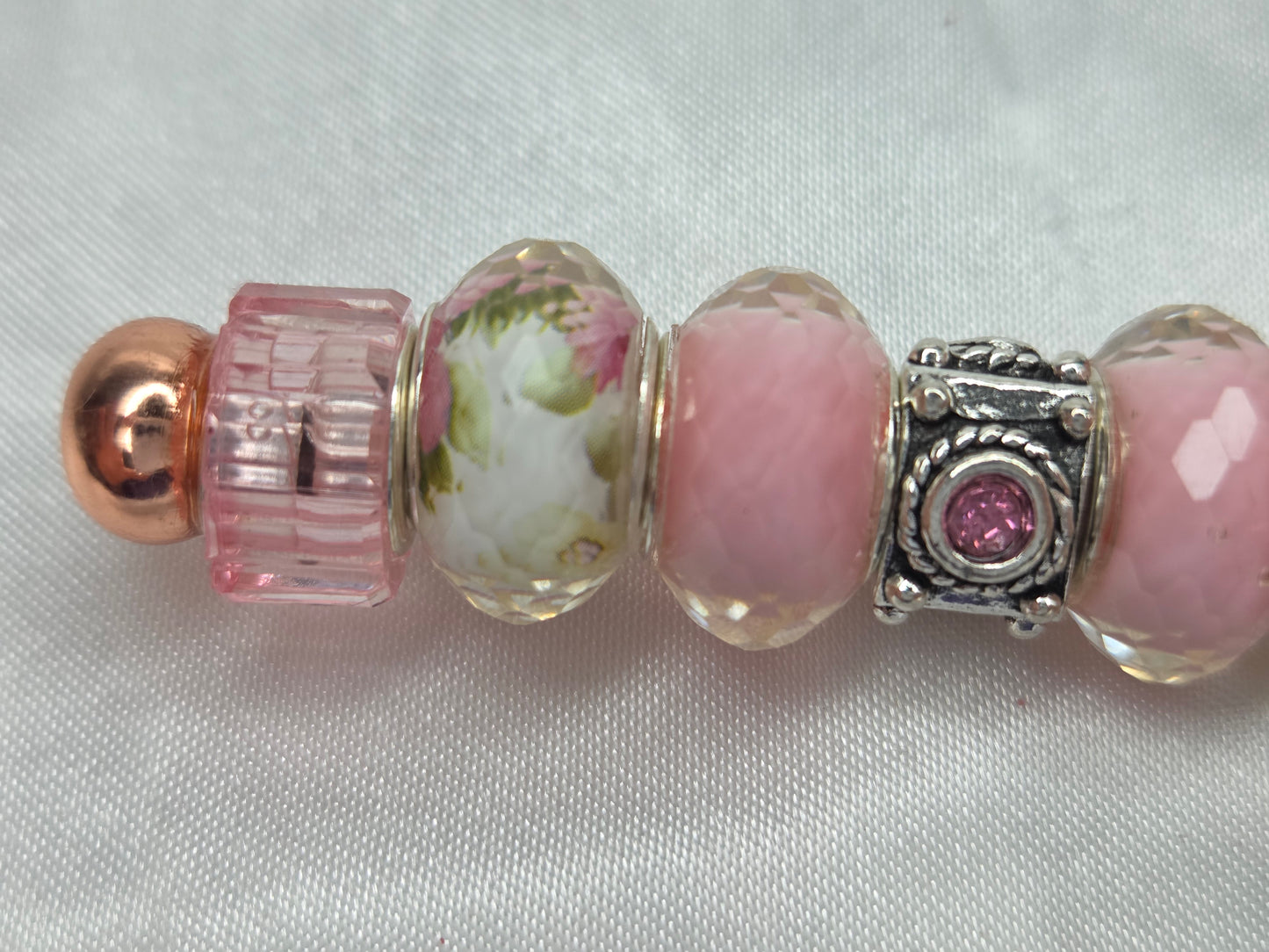 Beaded Jewel Keychain - Pink jewel with charm Victorian Heart